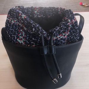 VIOLETA BY MANGO BUCKET BAG
